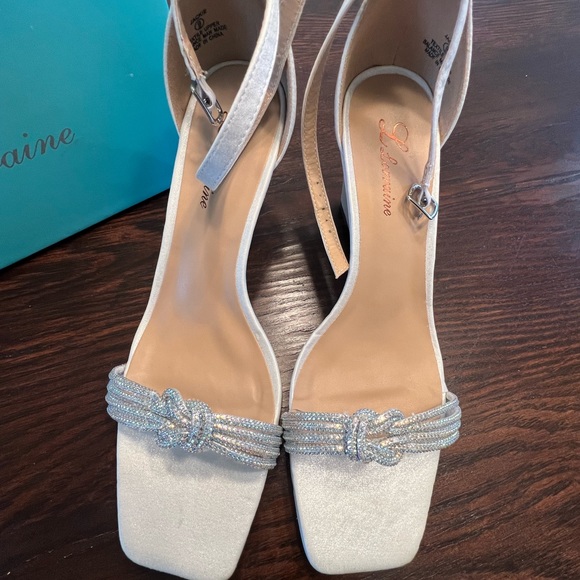 LAUREN LORRAINE WEDGE SANDAL WITH RHINESTONE DETAILING - Picture 4 of 5